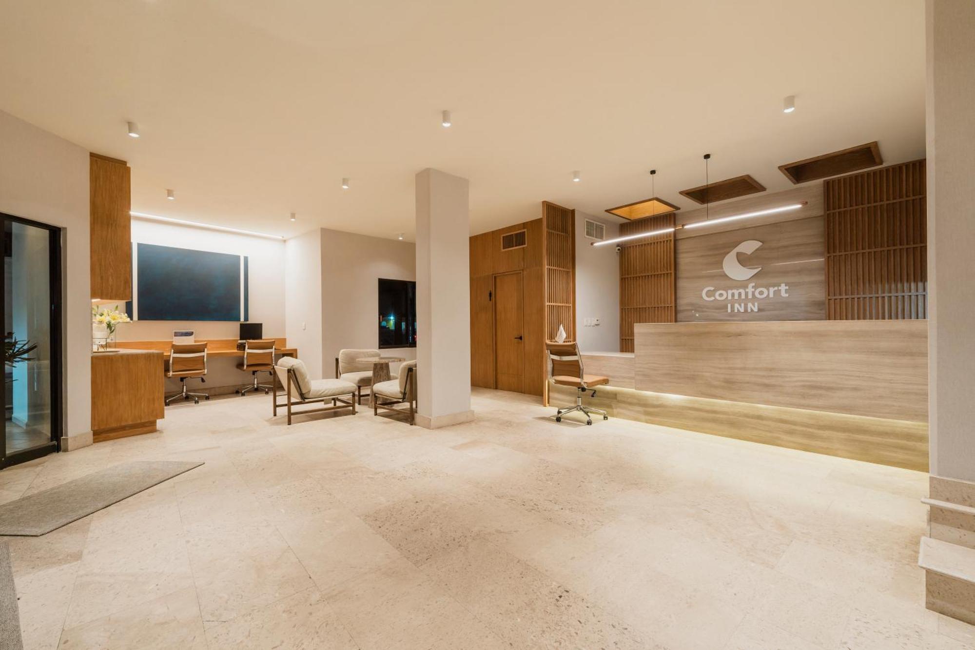 Comfort Inn Тампико Экстерьер фото