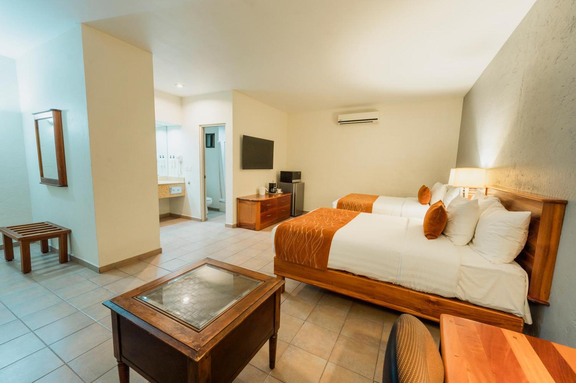 Comfort Inn Тампико Экстерьер фото
