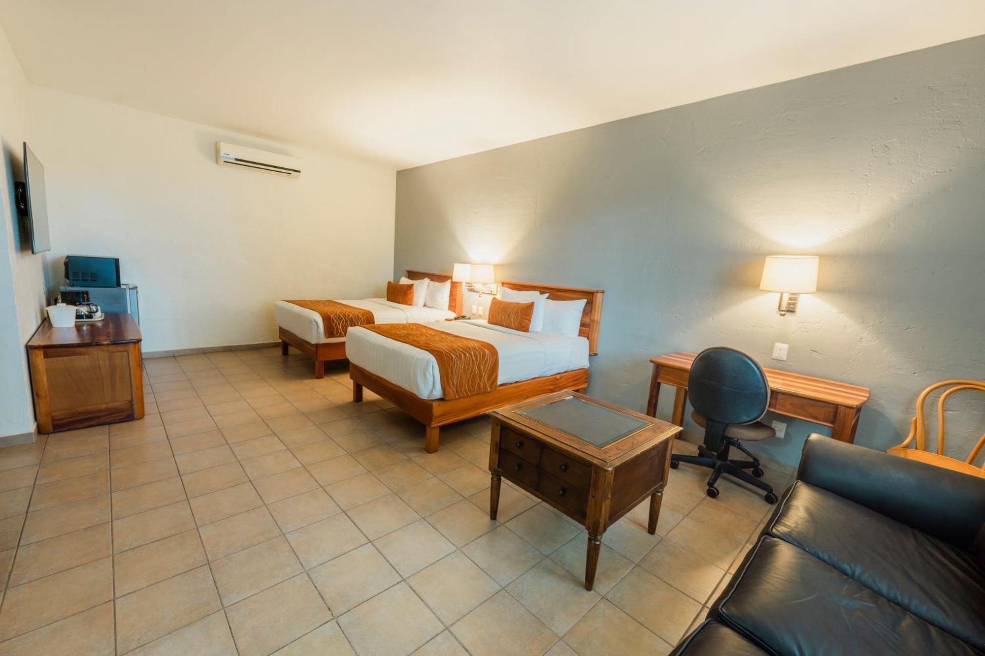 Comfort Inn Тампико Экстерьер фото