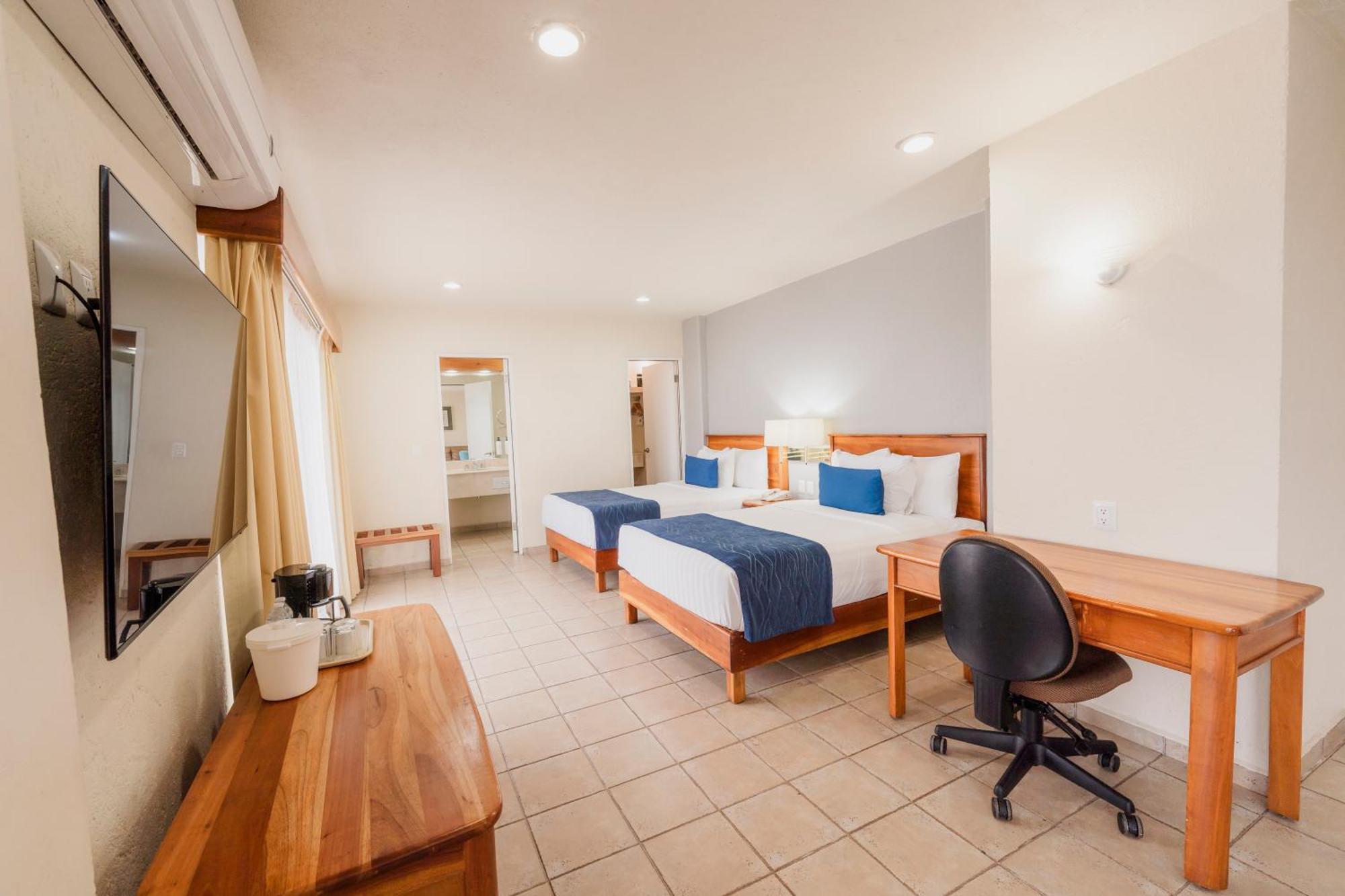 Comfort Inn Тампико Экстерьер фото