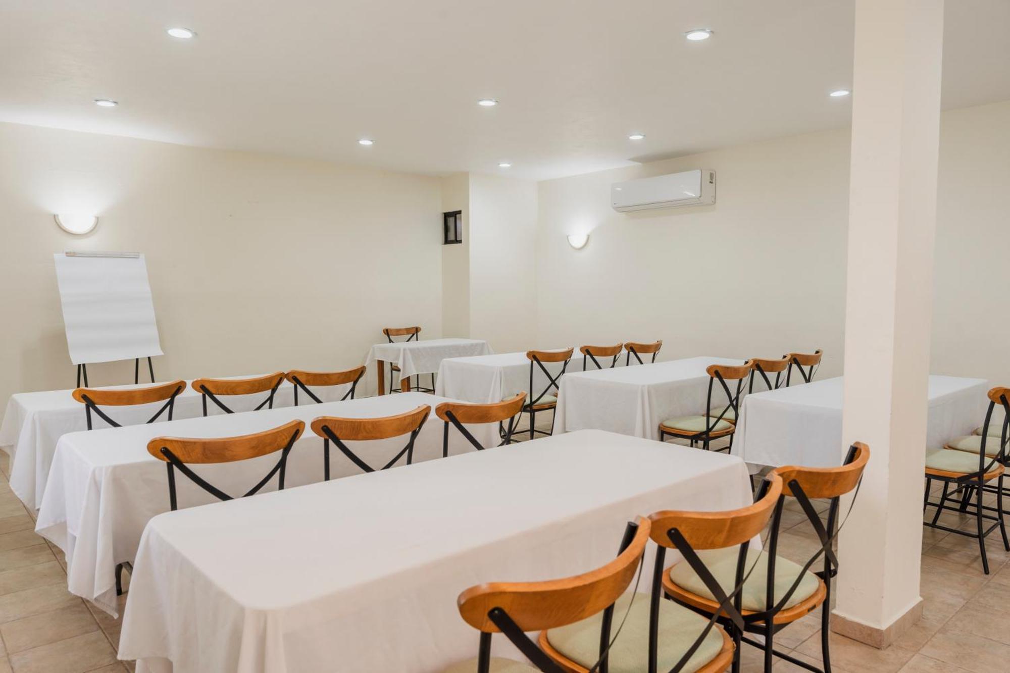Comfort Inn Тампико Экстерьер фото