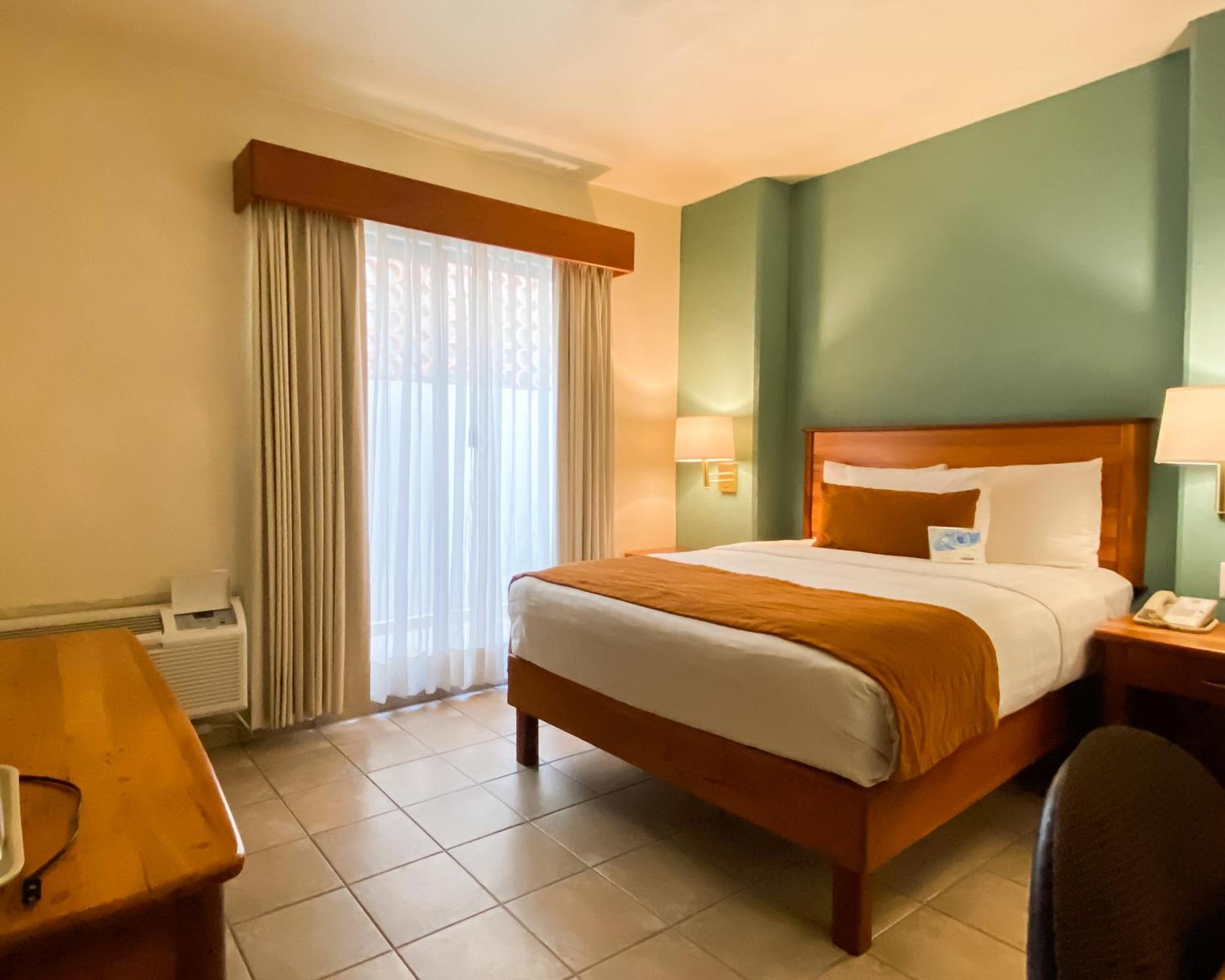 Comfort Inn Тампико Экстерьер фото